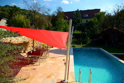 Pool mit Terrasse